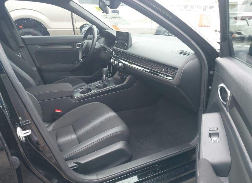 Photo 5 of 2023 Honda Civic SPORT (VIN 2HGFE2F5XPH569763)