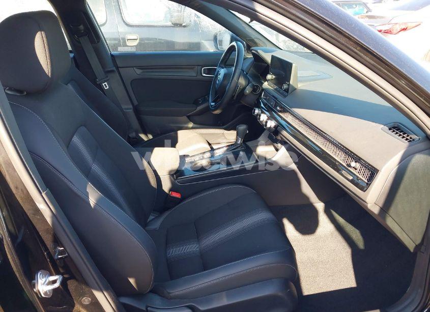 Photo 5 of 2024 Honda Civic SPORT (VIN 2HGFE2F5XRH500039)