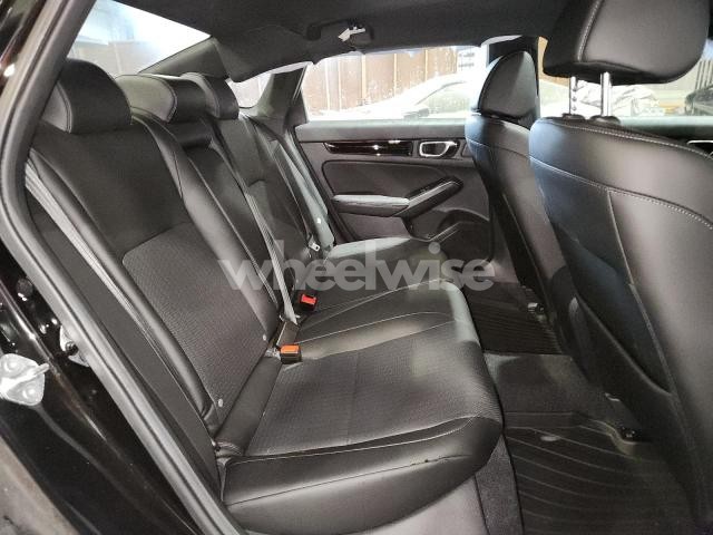 Photo 3 of 2025 HONDA CIVIC SPORT (VIN 2HGFE4F82SH323224)