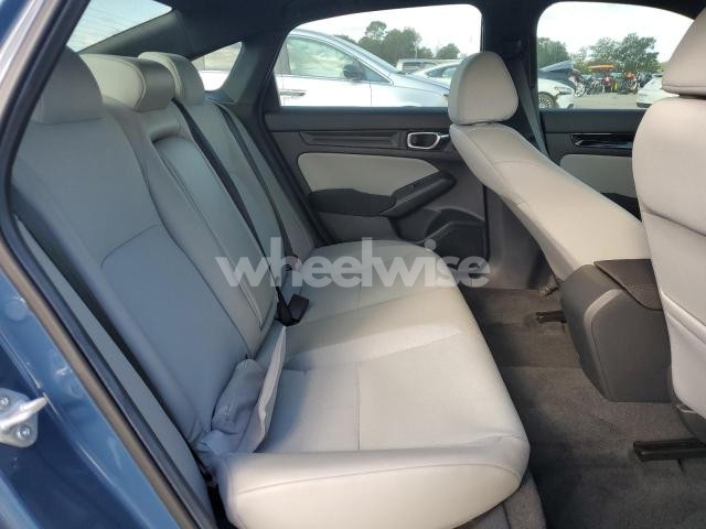 Photo 3 of 2025 HONDA CIVIC SPORT (VIN 2HGFE4F83SH340212)