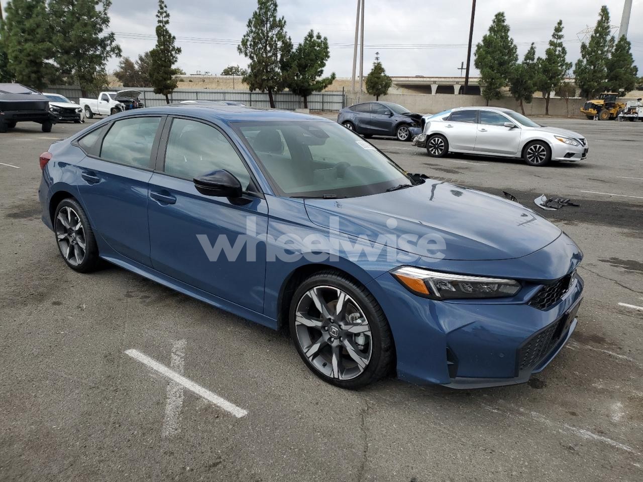 Photo 4 of 2025 HONDA CIVIC SPORT (VIN 2HGFE4F85SH301136)