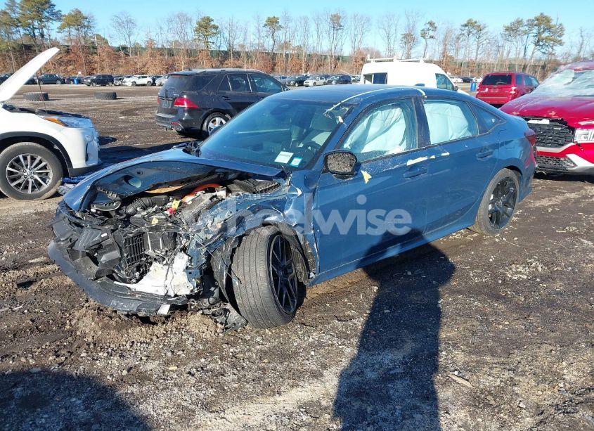 Photo 2 of 2025 Honda Civic N/A (VIN 2HGFE4F86SH320181)