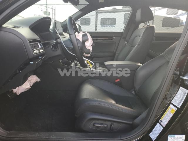 Photo 2 of 2025 HONDA CIVIC SPORT (VIN 2HGFE4F8XSH324895)