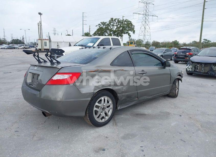 Photo 4 of 2008 Honda Civic LX (VIN 2HGFG11618H577210)