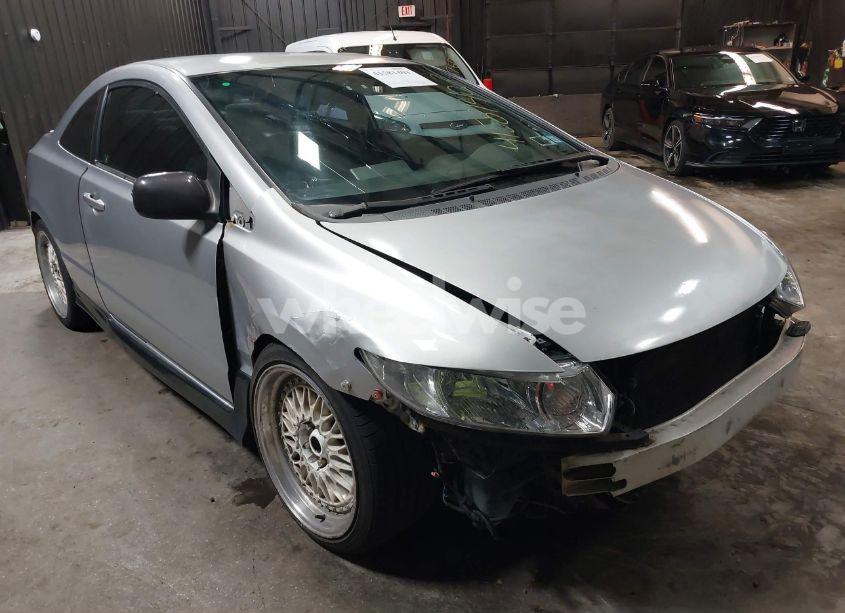 2007 Honda Civic LX (VIN 2HGFG11647H514388) main photo