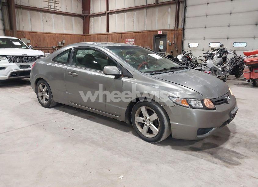 2007 Honda Civic EX (VIN 2HGFG11807H504488) main photo