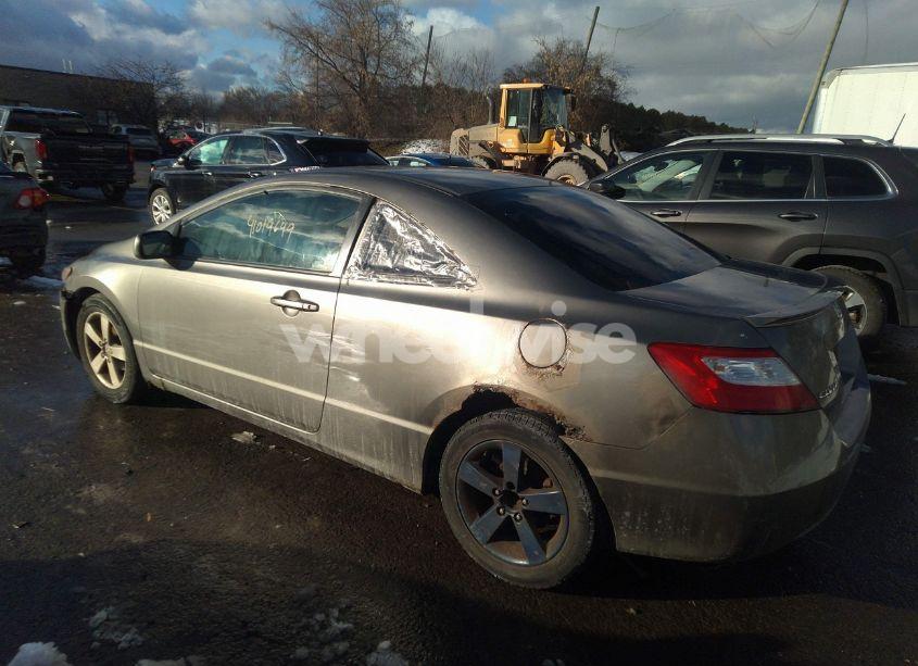 Photo 3 of 2007 Honda Civic EX (VIN 2HGFG11867H501871)