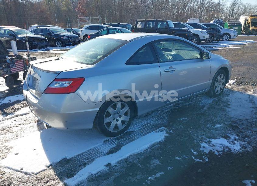 Photo 4 of 2008 Honda Civic LX (VIN 2HGFG12608H563572)