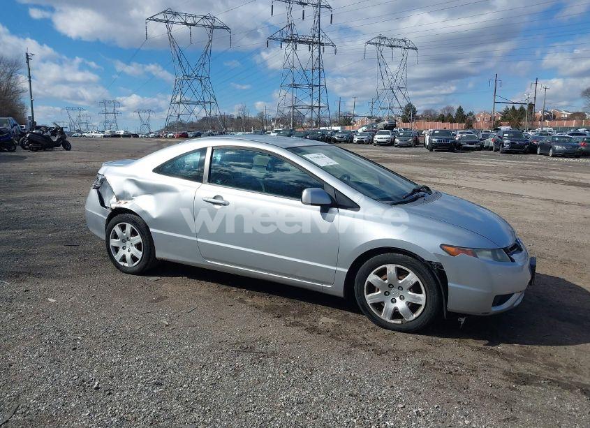 2008 Honda Civic LX (VIN 2HGFG12618H527437) main photo