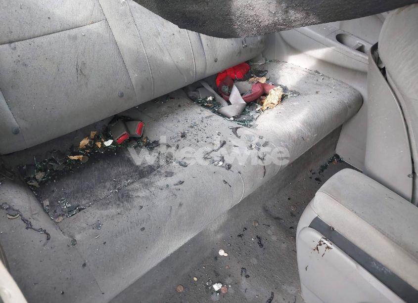 Photo 8 of 2006 Honda Civic LX (VIN 2HGFG12626H515570)