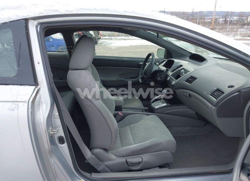 Photo 5 of 2007 Honda Civic LX (VIN 2HGFG12627H505932)