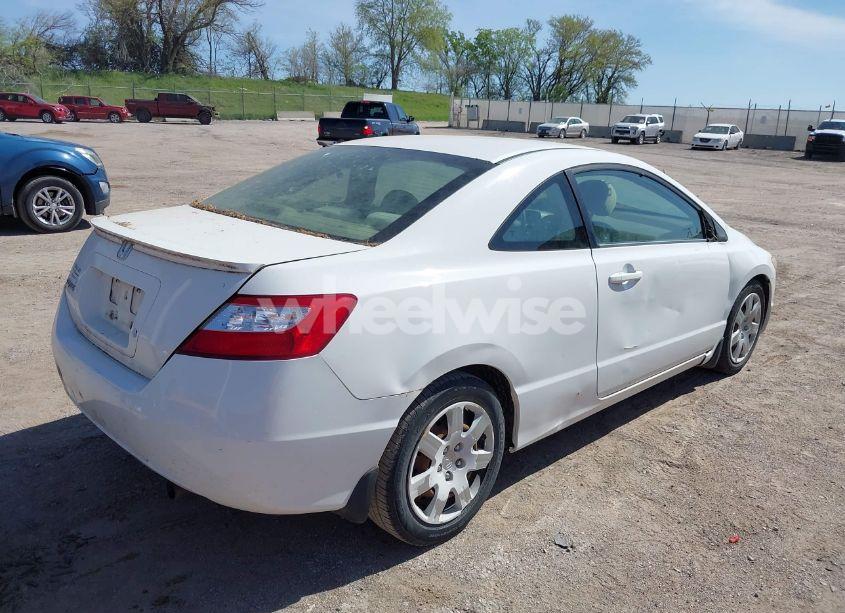 Photo 4 of 2008 Honda Civic LX (VIN 2HGFG12628H562343)