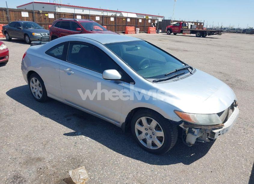2008 Honda Civic LX (VIN 2HGFG12638H521137) main photo