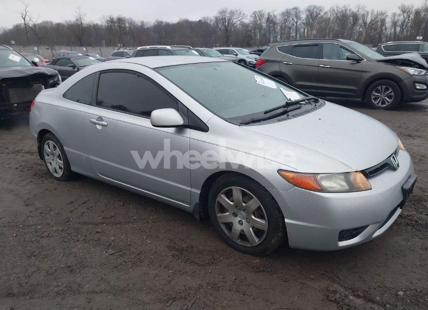 2008 Honda Civic LX (VIN 2HGFG12638H563565) main photo