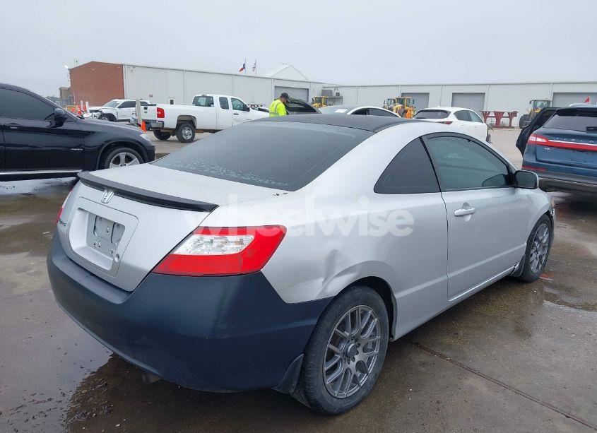 Photo 4 of 2008 Honda Civic LX (VIN 2HGFG12638H571150)