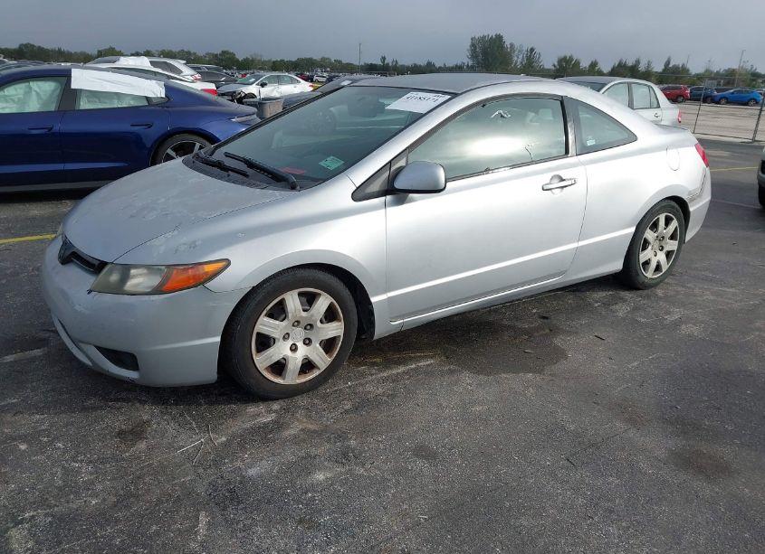 Photo 2 of 2007 Honda Civic LX (VIN 2HGFG12647H510615)