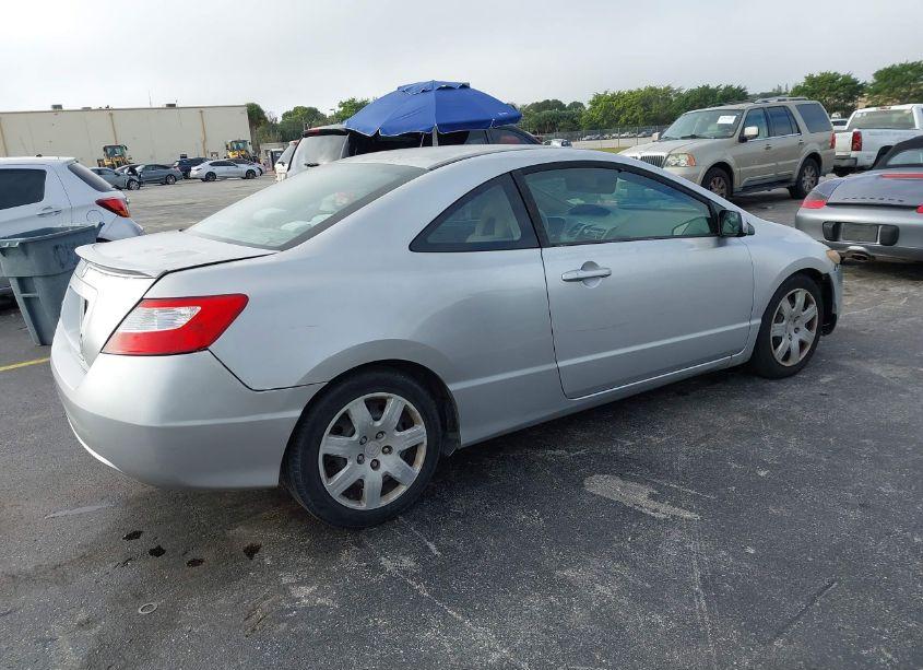 Photo 4 of 2007 Honda Civic LX (VIN 2HGFG12647H510615)