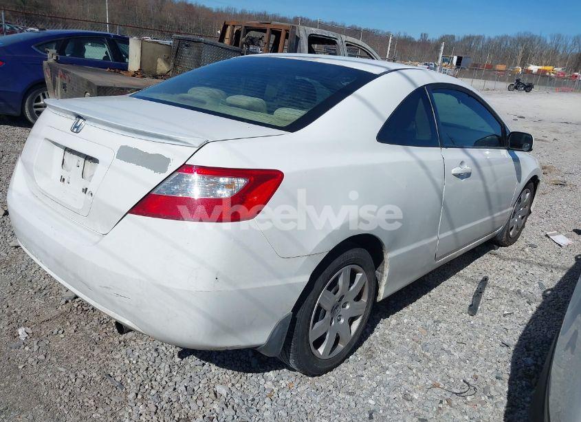 Photo 4 of 2007 Honda Civic LX (VIN 2HGFG12667H530705)