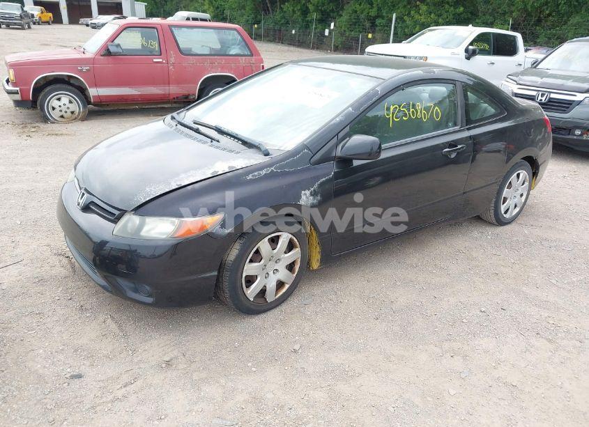 Photo 2 of 2007 Honda Civic LX (VIN 2HGFG12667H565776)