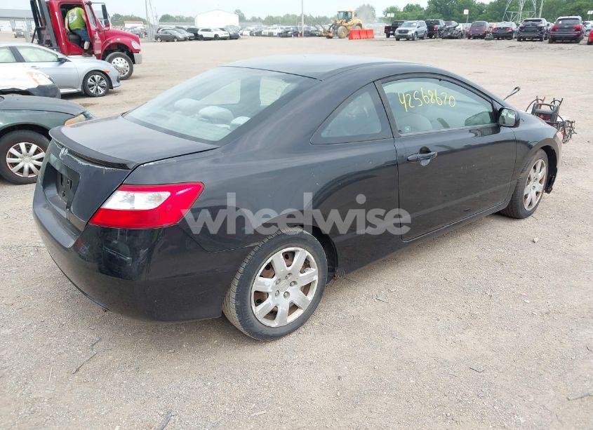 Photo 4 of 2007 Honda Civic LX (VIN 2HGFG12667H565776)