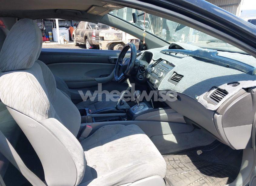 Photo 5 of 2007 Honda Civic LX (VIN 2HGFG12667H577880)