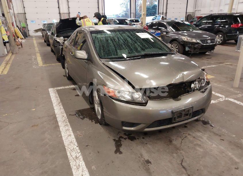 2007 Honda Civic LX (VIN 2HGFG12677H500421) main photo