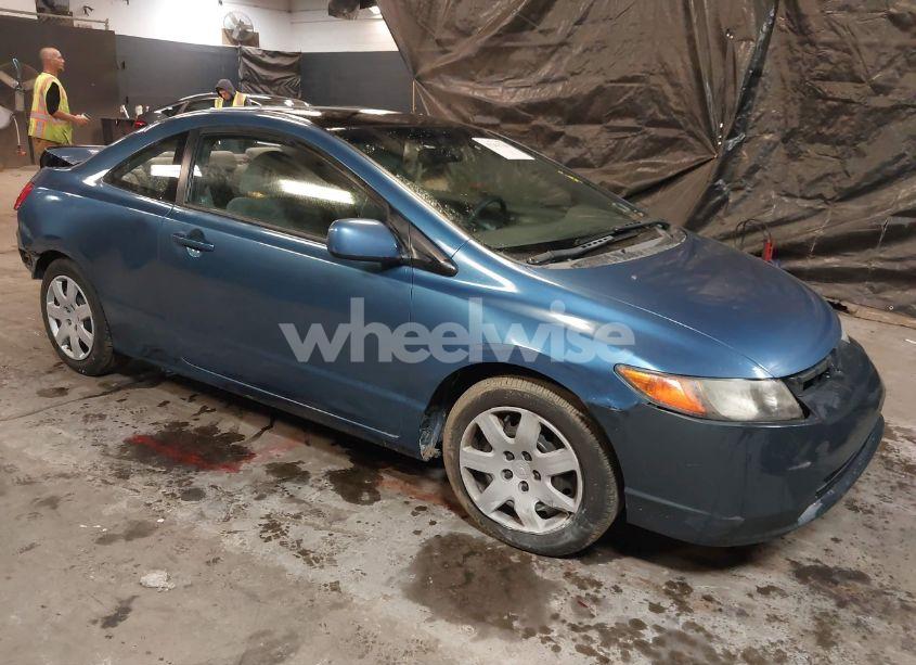 2007 Honda Civic LX (VIN 2HGFG12677H525755) main photo