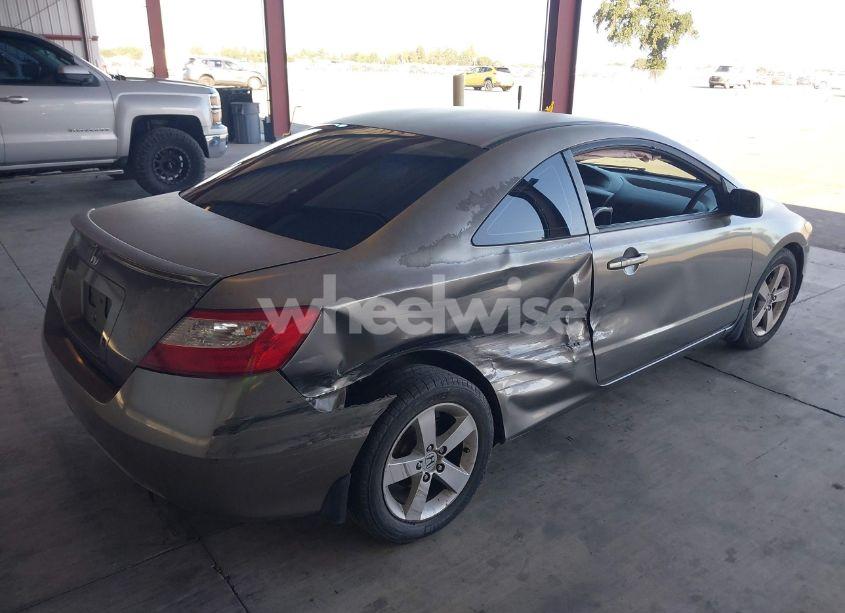 Photo 4 of 2007 Honda Civic LX (VIN 2HGFG12677H570873)