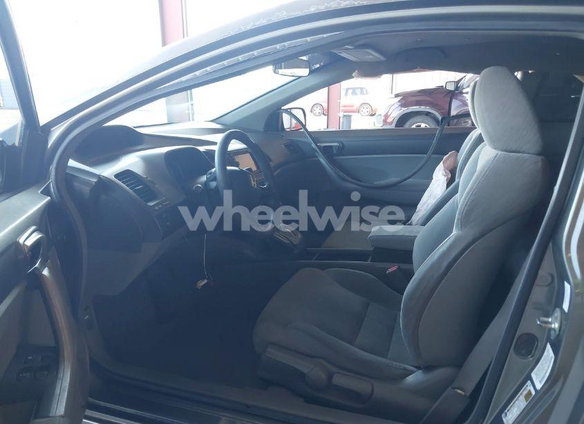 Photo 5 of 2007 Honda Civic LX (VIN 2HGFG12677H570873)