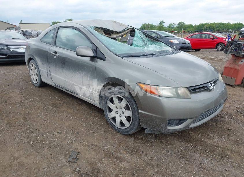 2007 Honda Civic LX (VIN 2HGFG12677H580254) main photo
