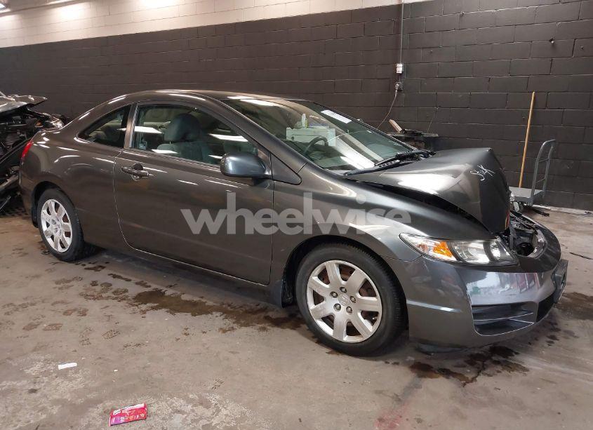 2009 Honda Civic LX (VIN 2HGFG12679H536371) main photo