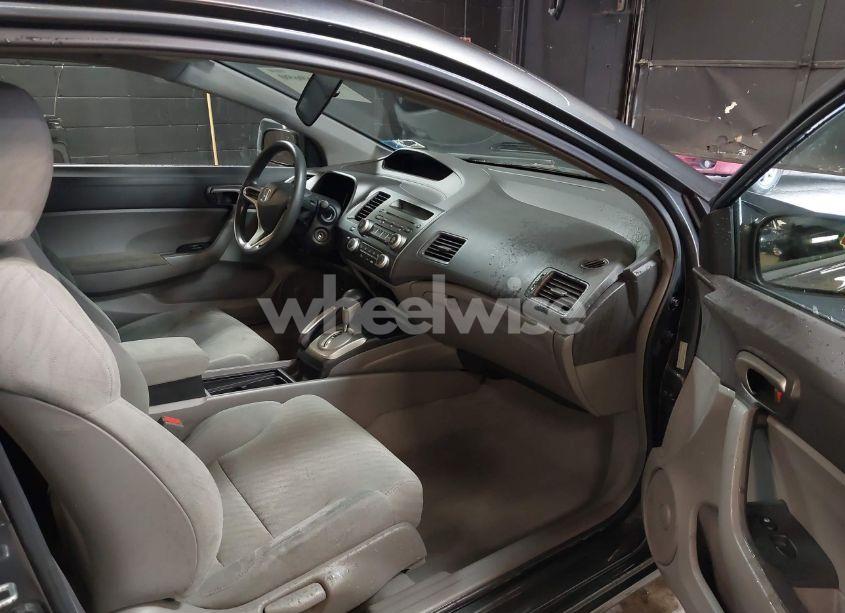 Photo 5 of 2009 Honda Civic LX (VIN 2HGFG12679H536371)