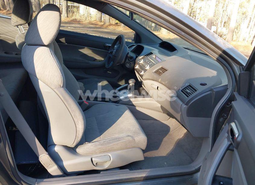 Photo 5 of 2006 Honda Civic LX (VIN 2HGFG12686H581895)