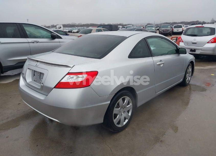 Photo 4 of 2008 Honda Civic LX (VIN 2HGFG12688H575985)