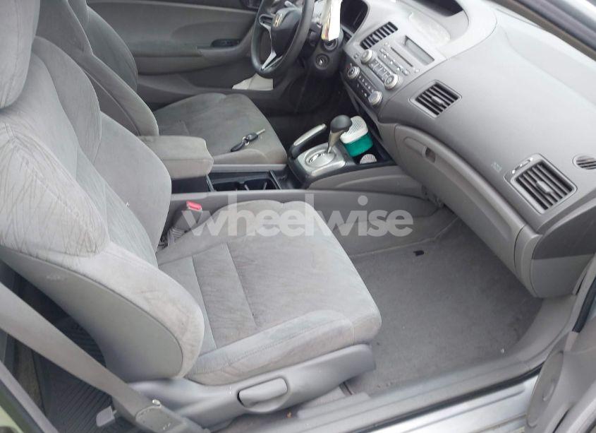 Photo 5 of 2006 Honda Civic LX (VIN 2HGFG12696H562059)