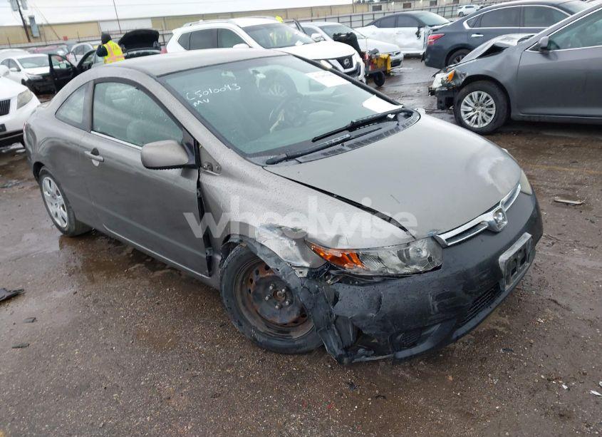 2007 Honda Civic LX (VIN 2HGFG12697H500470) main photo