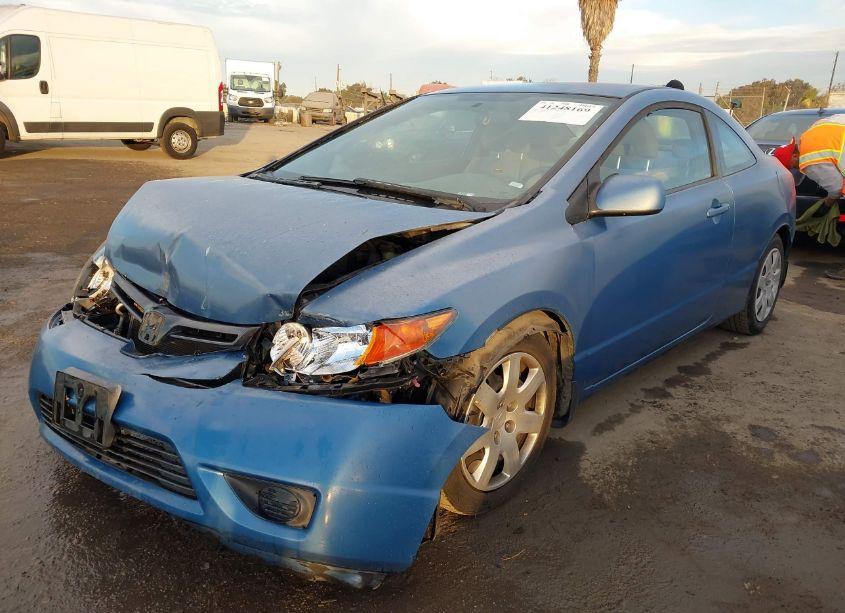 Photo 2 of 2008 Honda Civic LX (VIN 2HGFG12698H570570)