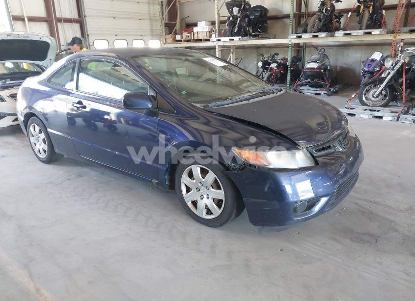 2008 Honda Civic LX (VIN 2HGFG12698H576868) main photo