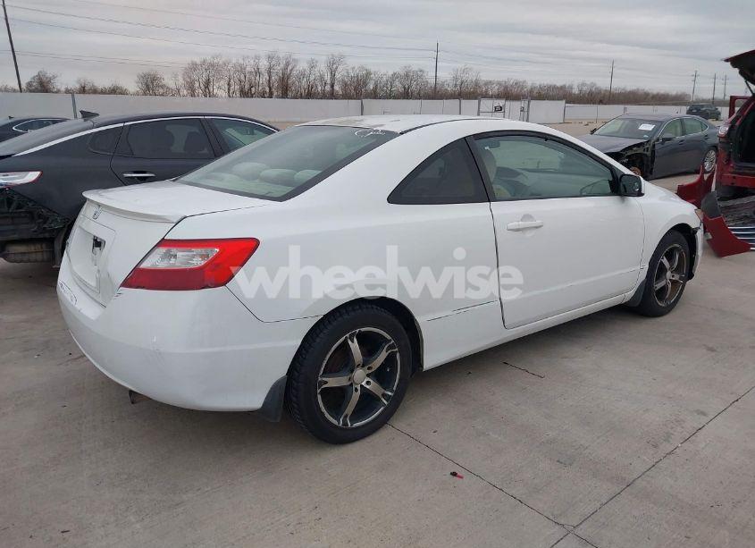 Photo 4 of 2008 Honda Civic LX (VIN 2HGFG126X8H531177)