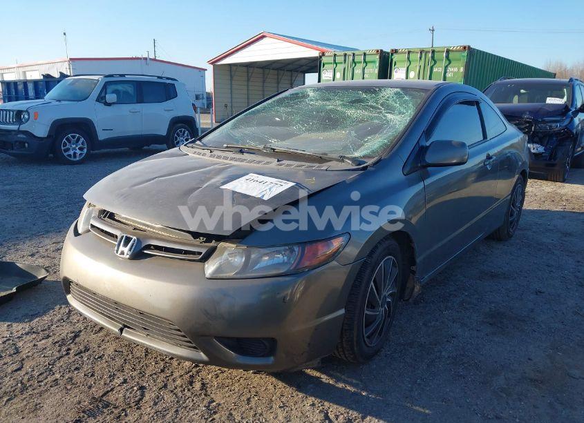 Photo 2 of 2008 Honda Civic LX (VIN 2HGFG126X8H562302)