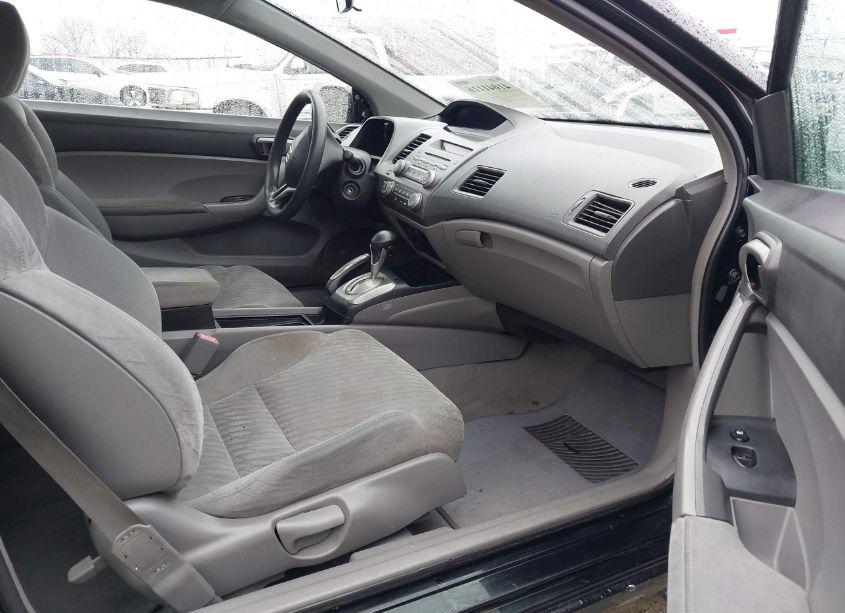 Photo 5 of 2009 Honda Civic LX (VIN 2HGFG126X9H524098)