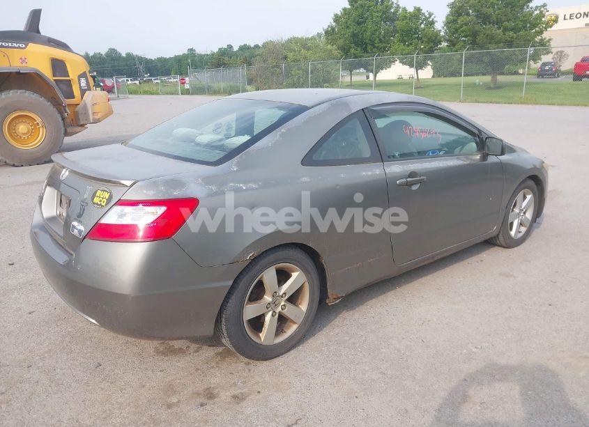 Photo 4 of 2007 Honda Civic EX (VIN 2HGFG12817H559739)