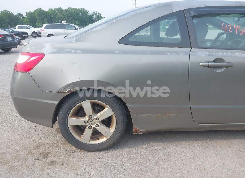Photo 6 of 2007 Honda Civic EX (VIN 2HGFG12817H559739)