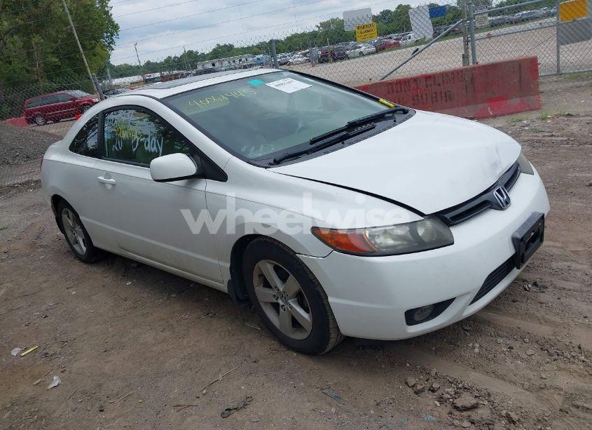 2007 Honda Civic EX (VIN 2HGFG12847H556981) main photo