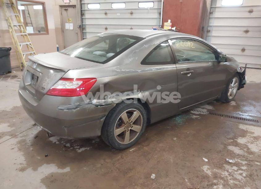 Photo 4 of 2008 Honda Civic EX (VIN 2HGFG12858H541083)