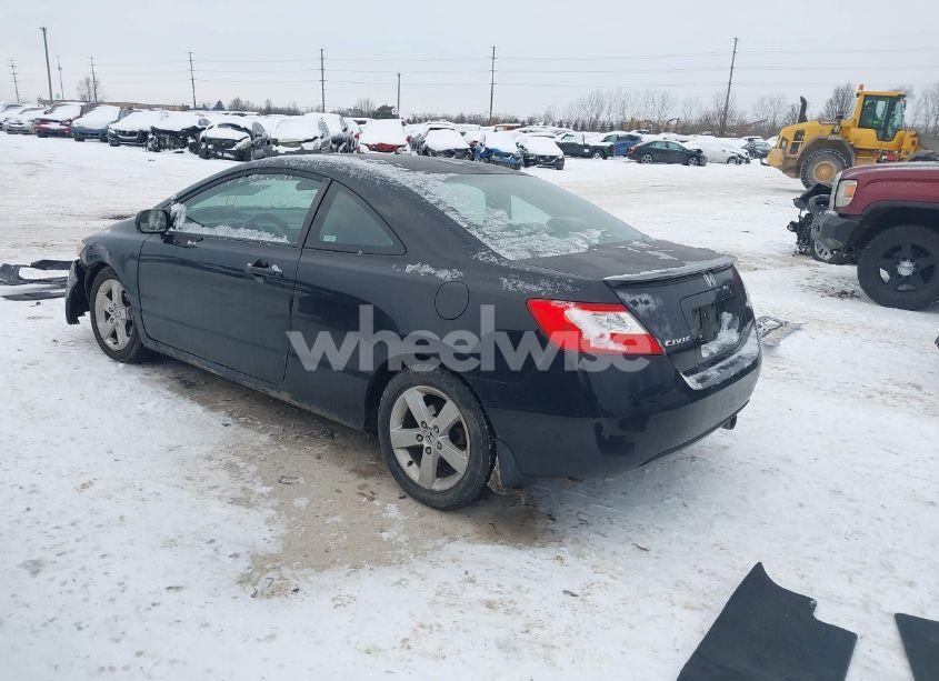 Photo 3 of 2007 Honda Civic EX (VIN 2HGFG12867H567643)