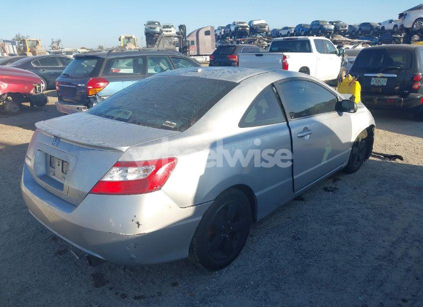 Photo 4 of 2007 Honda Civic EX (VIN 2HGFG12877H572981)