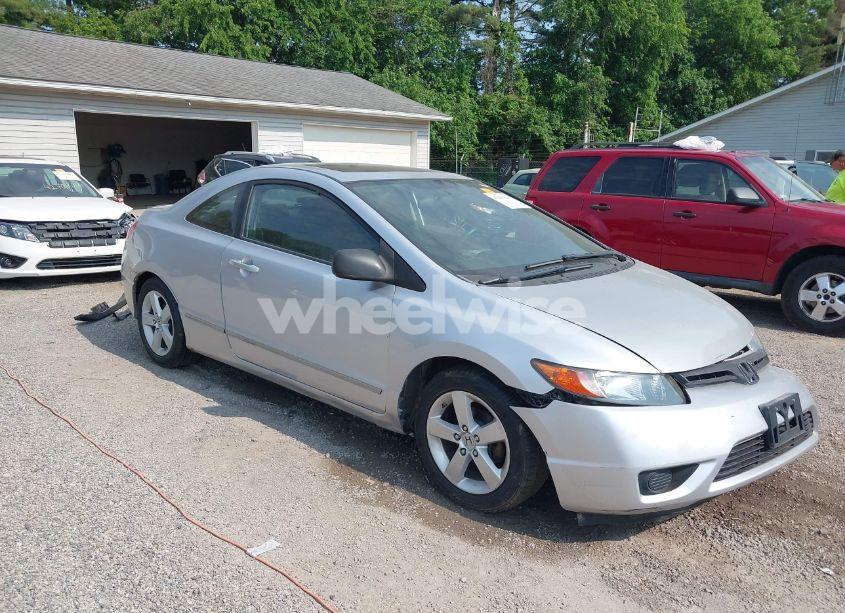 2008 Honda Civic EX (VIN 2HGFG12888H518879) main photo