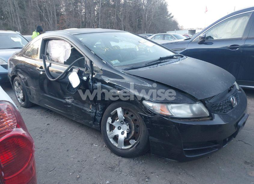 2010 Honda Civic LX (VIN 2HGFG1A6XAH523393) main photo