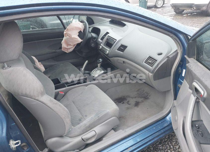 Photo 5 of 2011 Honda Civic LX (VIN 2HGFG1B60BH512077)